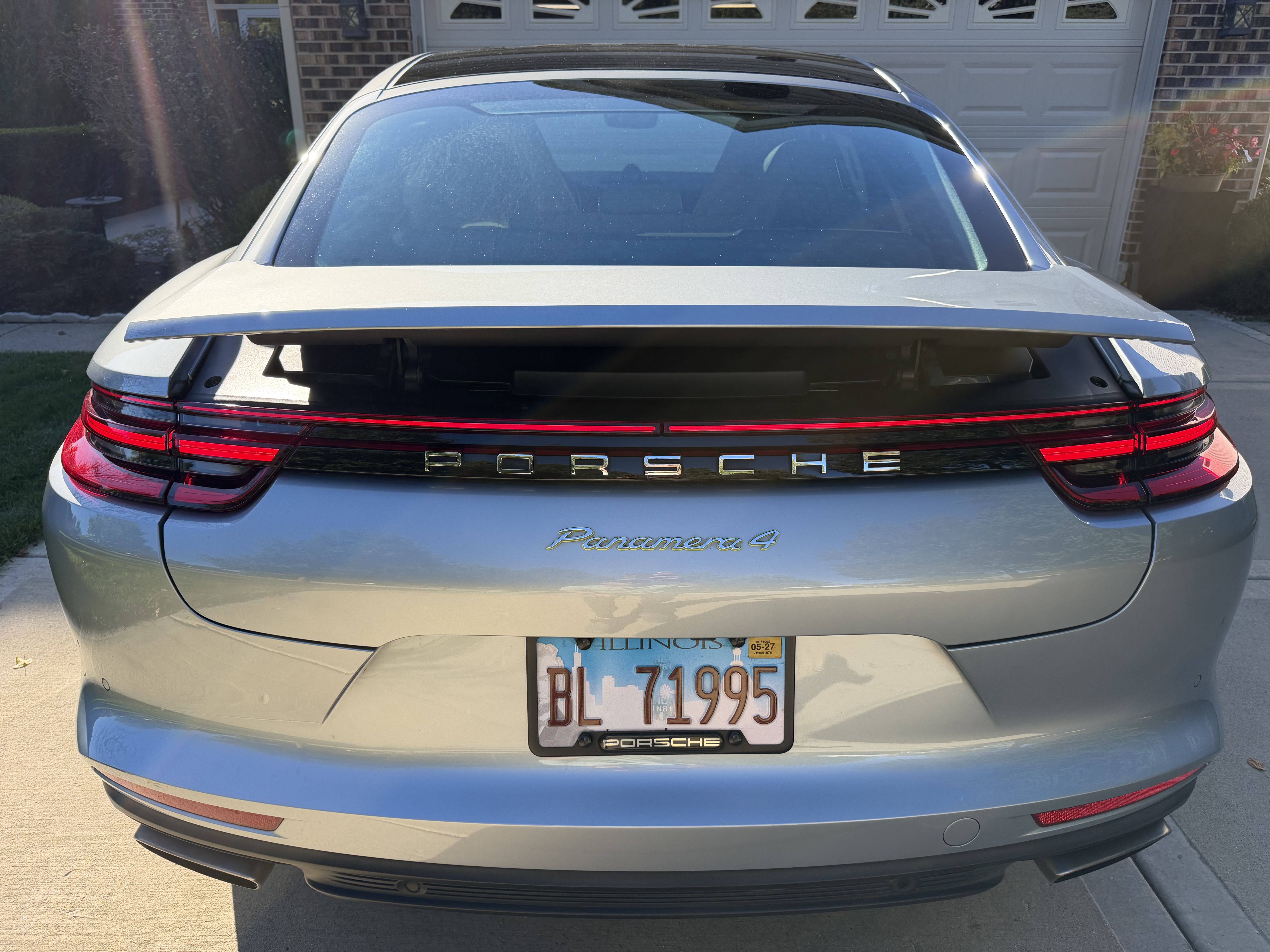 Used 2020 Porsche Panamera 4 E-Hybrid AWD/4WD image 2