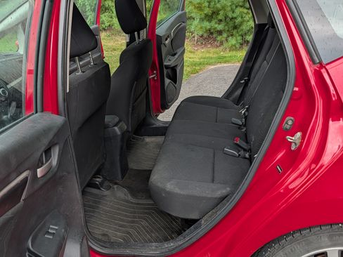 Used 2015 Honda Fit EX image 9