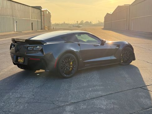 Used 2017 Chevrolet Corvette Z06 w/ Z07 Performance Package image 19