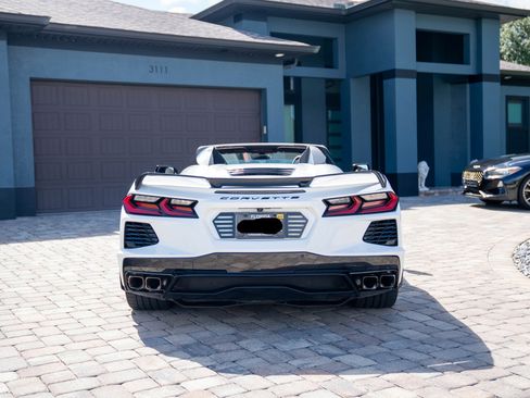 Used 2021 Chevrolet Corvette Stingray Premium Conv w/ Z51 Performance Package RWD image 18