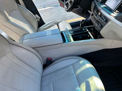 Used 2015 Hyundai Genesis 5.0 RWD image 13