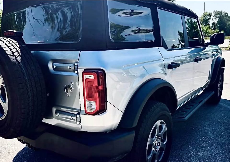 Used 2023 Ford Bronco 4-Door AWD/4WD image 6