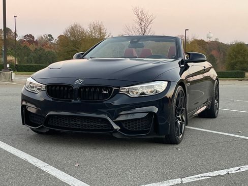 Used 2017 BMW M4 Convertible image 16
