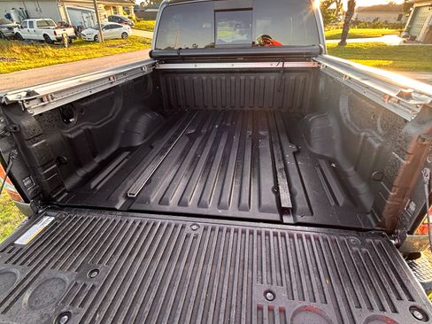 Used 2020 Nissan Titan PRO-4X w/ Pro-4x Utility Package AWD/4WD image 9