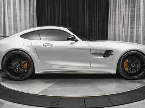 Used 2020 Mercedes-Benz AMG GT R image 2