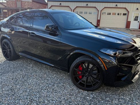 Used 2024 BMW X6 M Competition w/ Executive Package image 15