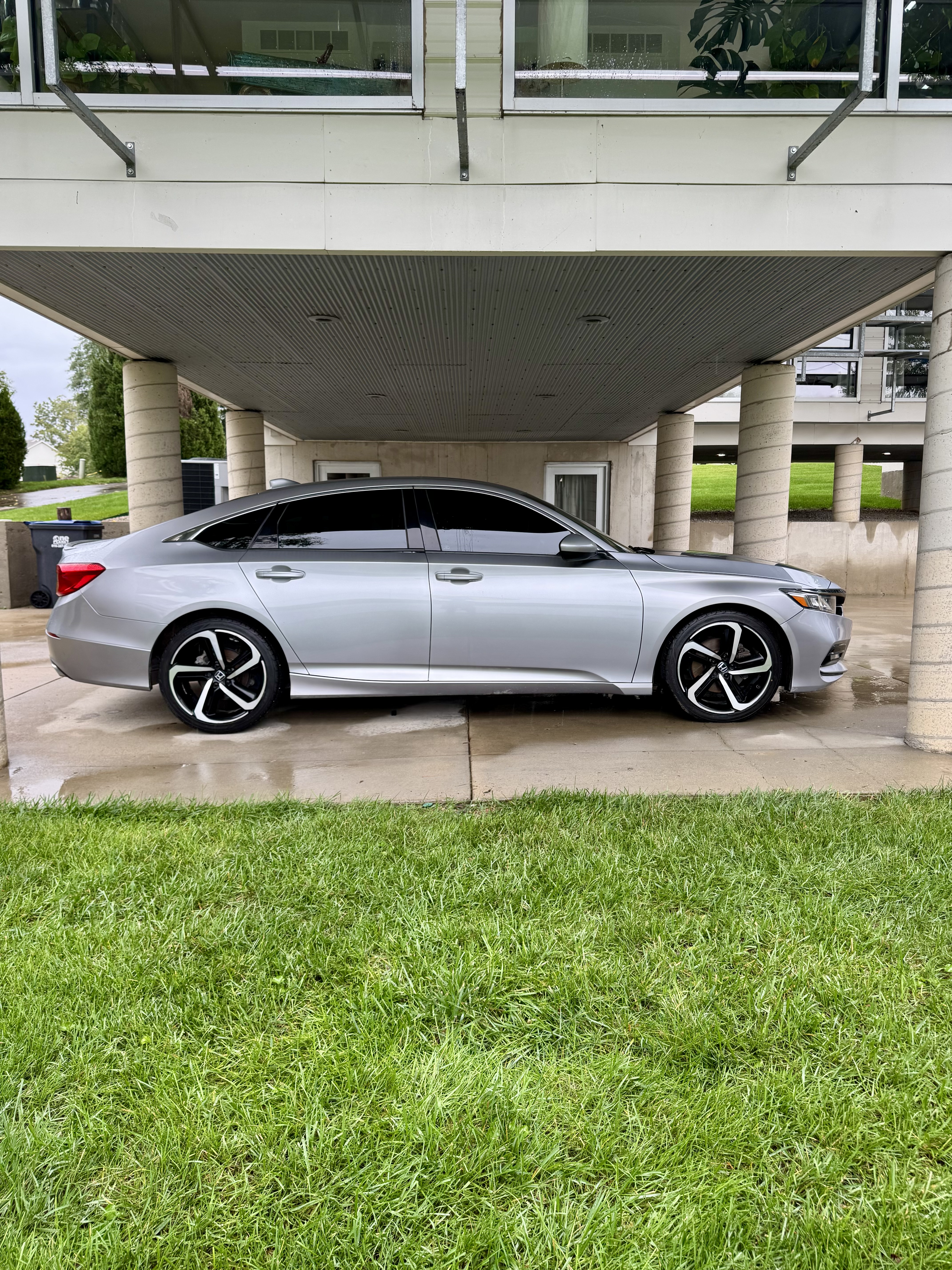 Used 2018 Honda Accord Sport image 1