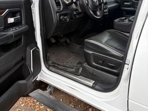 Used 2022 RAM 2500 Laramie image 9