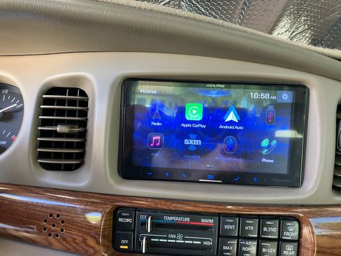 Used 2001 Buick Le Sabre Custom w/ Luxury Pkg image 10