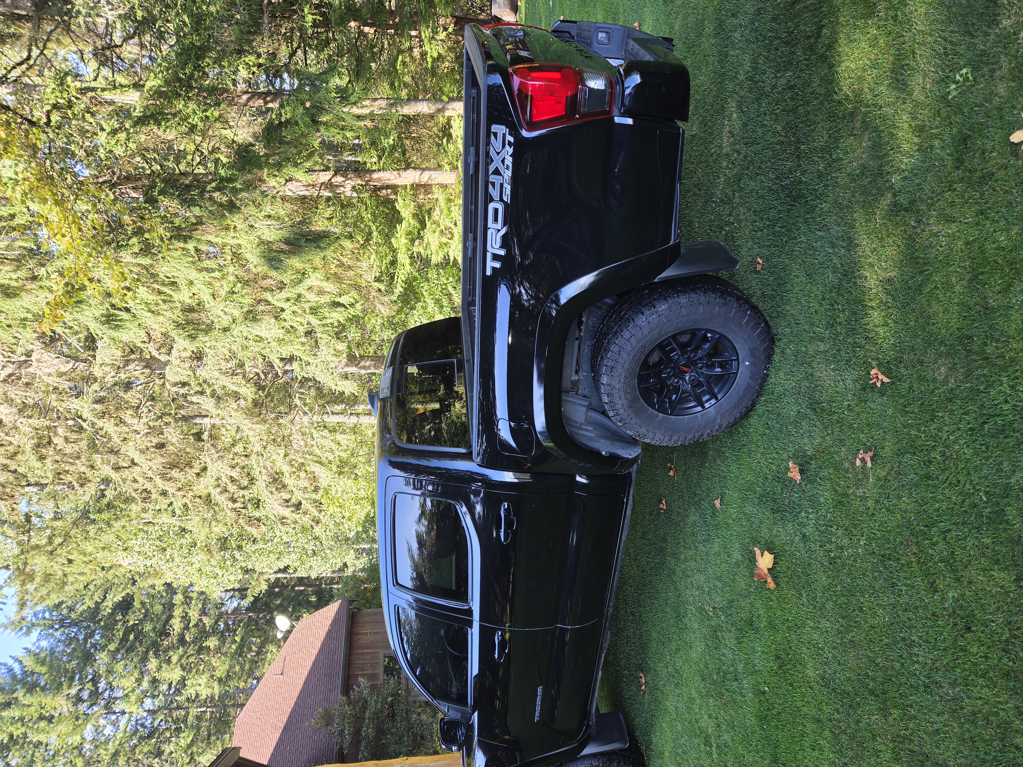 Used 2019 Toyota Tacoma TRD Sport AWD/4WD image 4