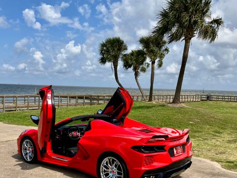 Used 2022 Chevrolet Corvette Stingray Premium Conv w/ Z51 Performance Package image 4