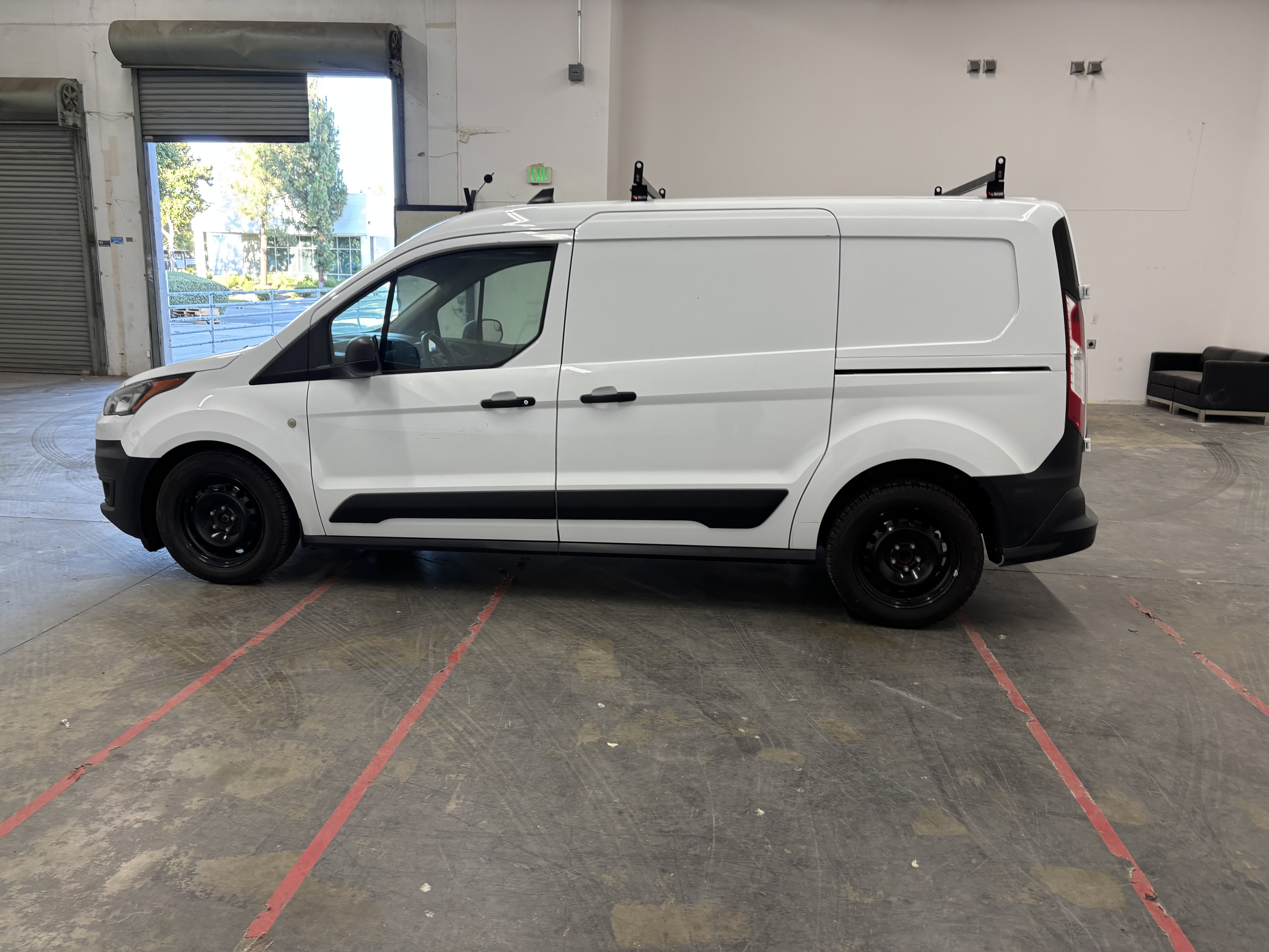 Used 2022 Ford Transit Connect XL FWD image 4