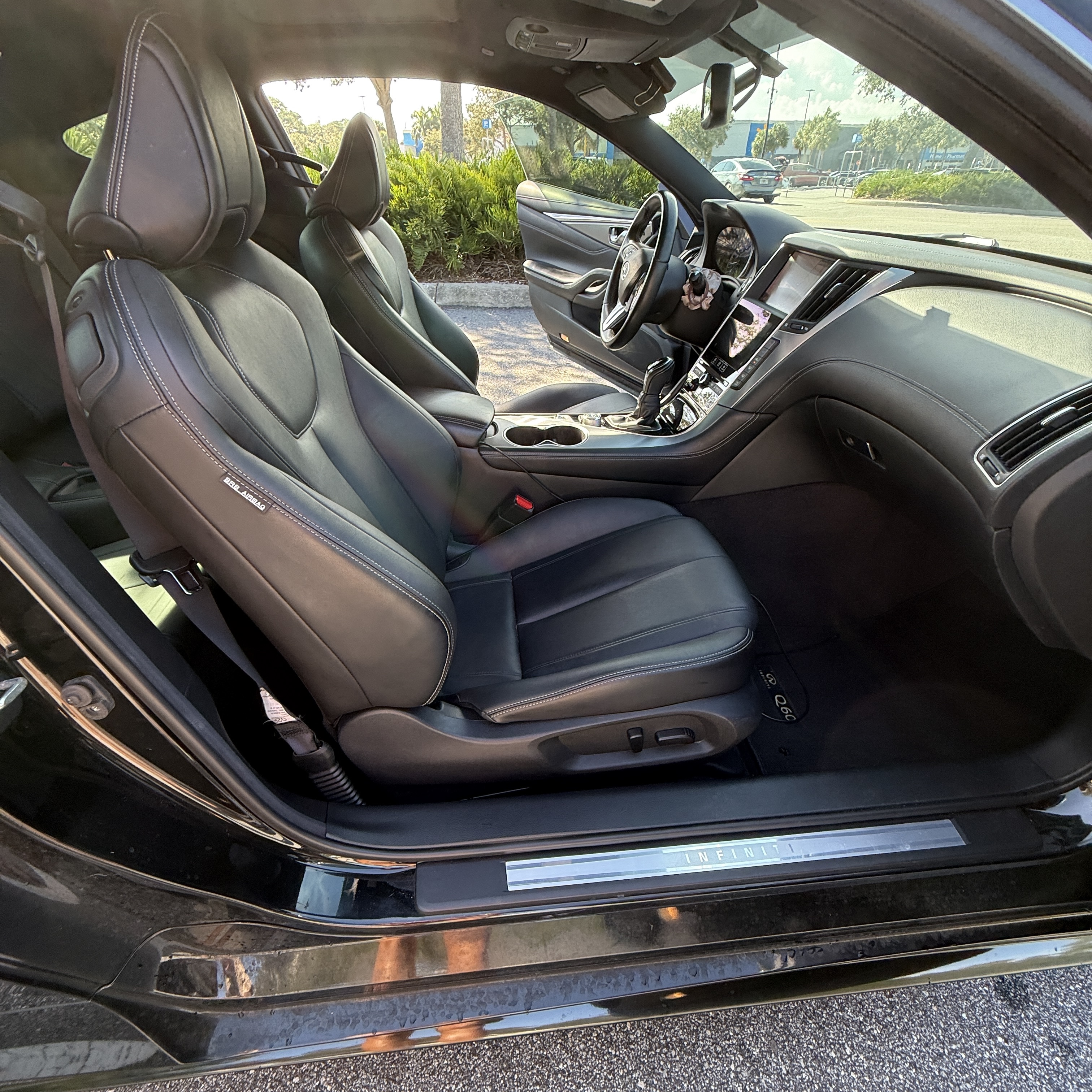 Used 2017 INFINITI Q60 3.0t w/ Premium Plus Package 3.0T RWD image 22