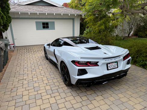 Used 2023 Chevrolet Corvette Stingray Premium Conv w/ Stealth Interior Trim Package RWD image 5