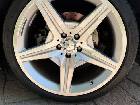 Used 2012 Mercedes-Benz SL 550 image 26