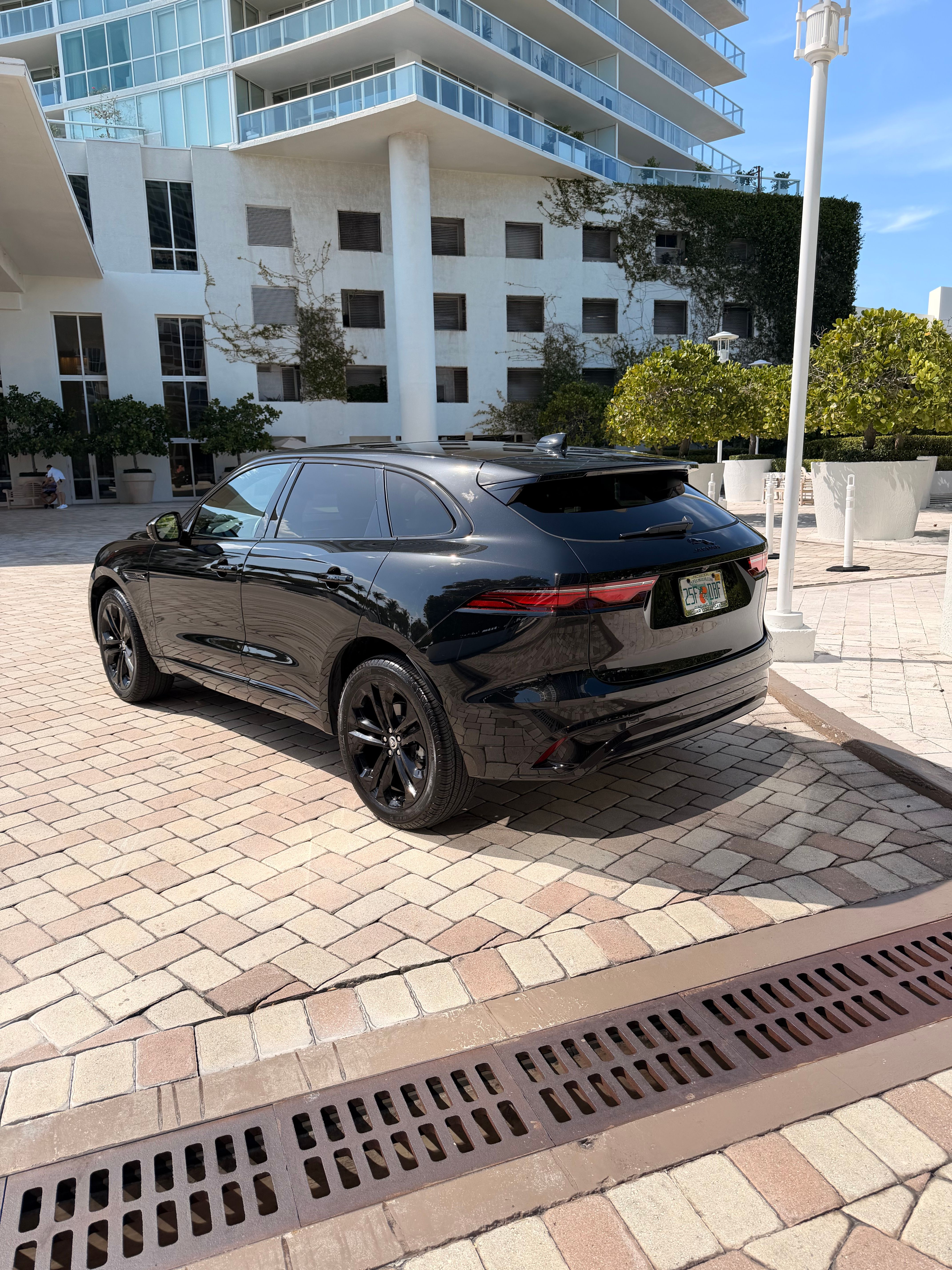Used 2025 Jaguar F-PACE R-Dynamic S AWD/4WD image 5