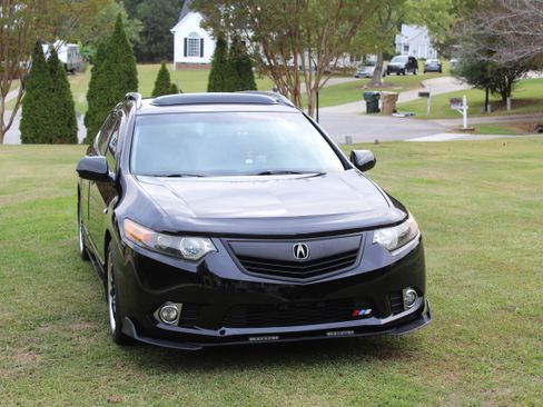 Used 2011 Acura TSX Sport Wagon image 2