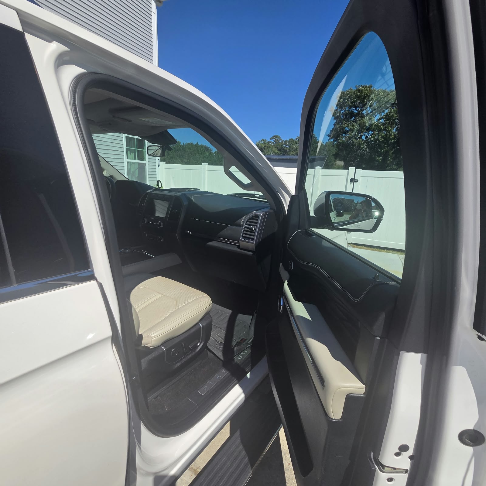 Used 2019 Ford Expedition Max Platinum AWD/4WD image 15