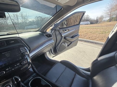 Used 2017 Nissan Maxima 3.5 SL image 14