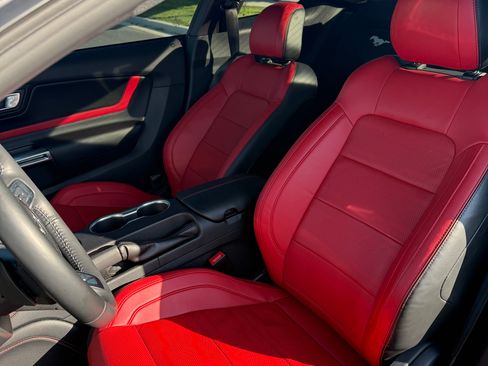 Used 2022 Ford Mustang GT Premium w/ Equipment Group 401A image 5