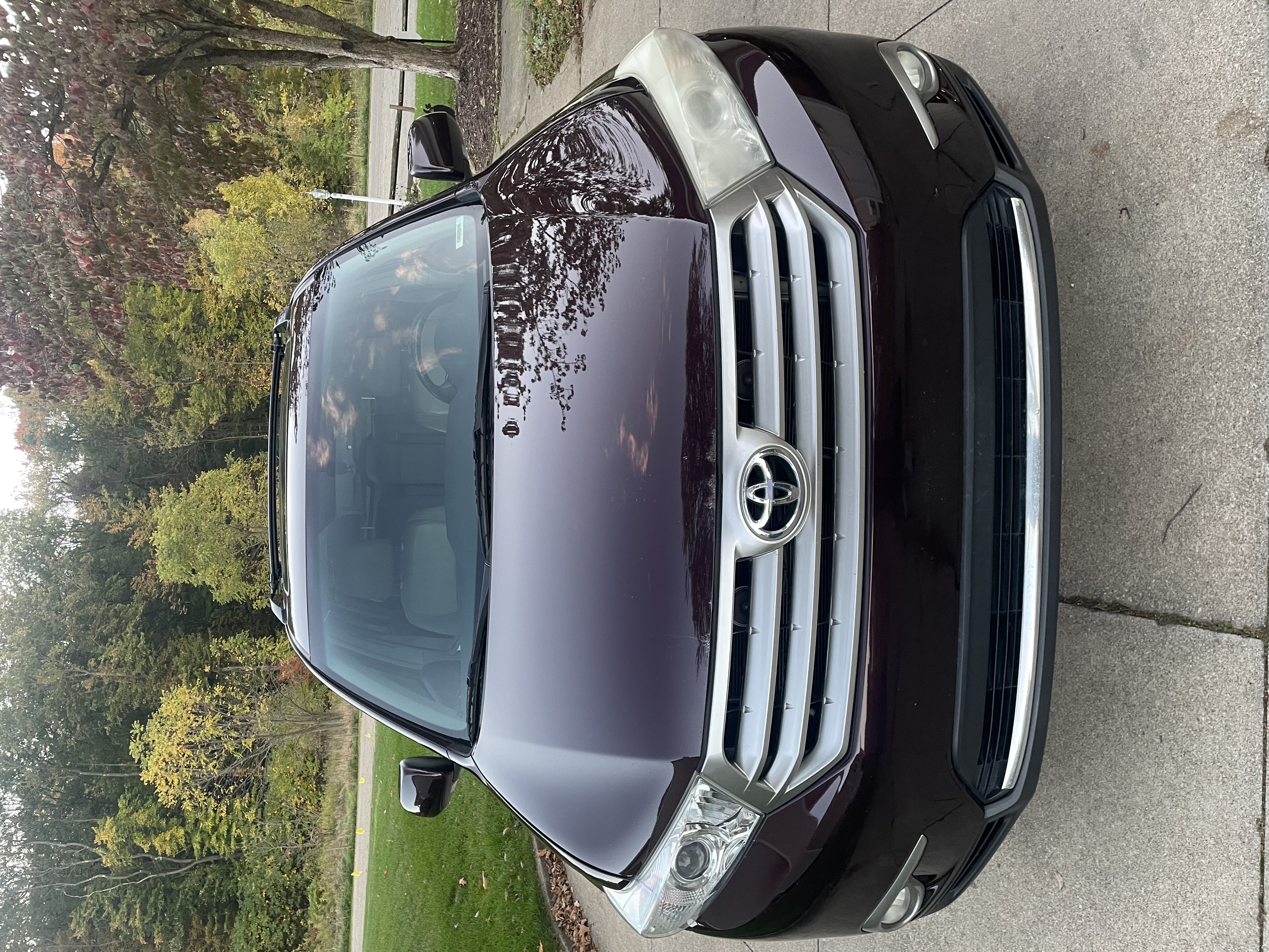Used 2011 Toyota Highlander Limited w/ Tow Pkg AWD/4WD image 4