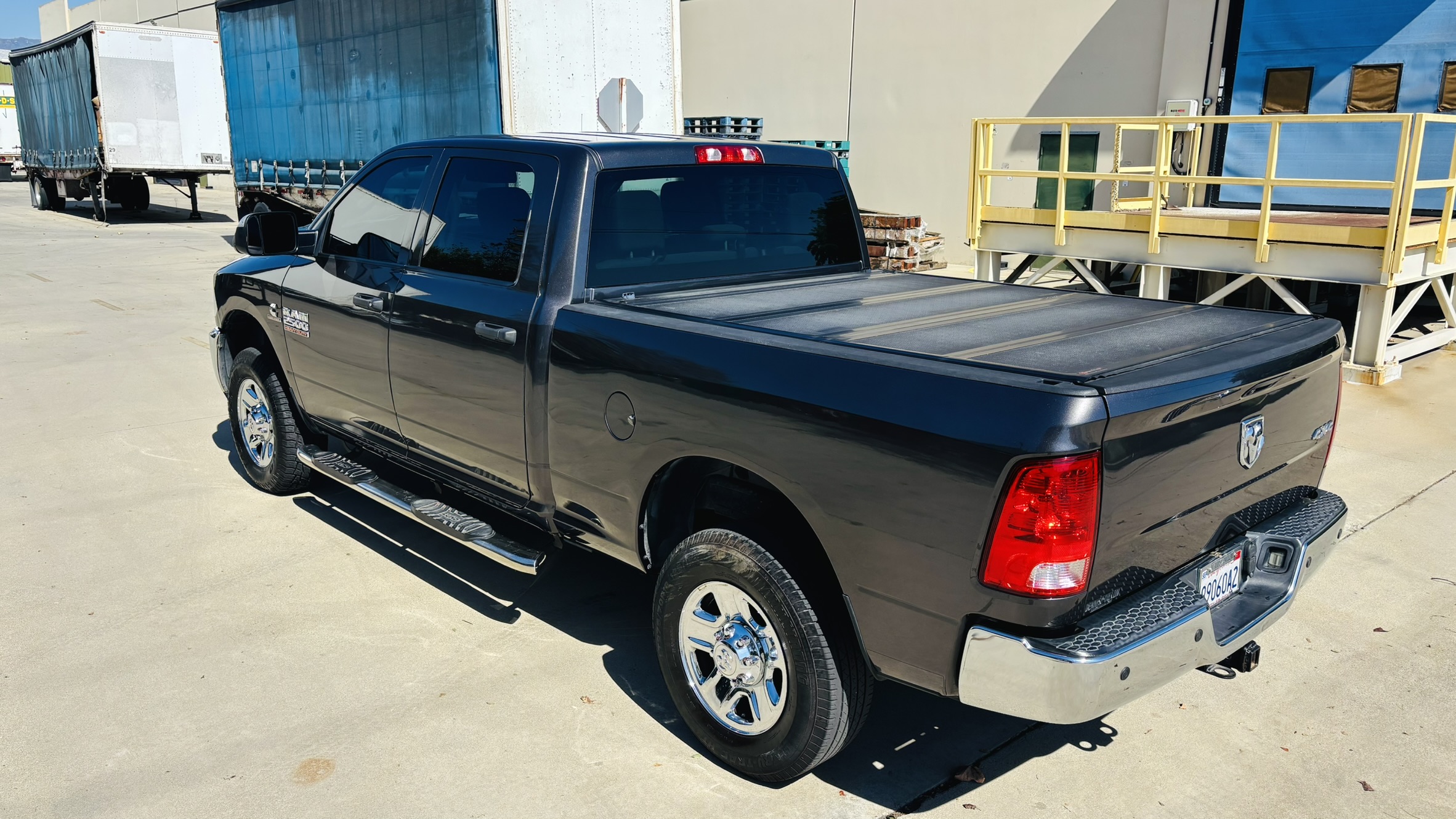Used 2016 RAM 2500 Tradesman w/ Chrome Appearance Group AWD/4WD image 8