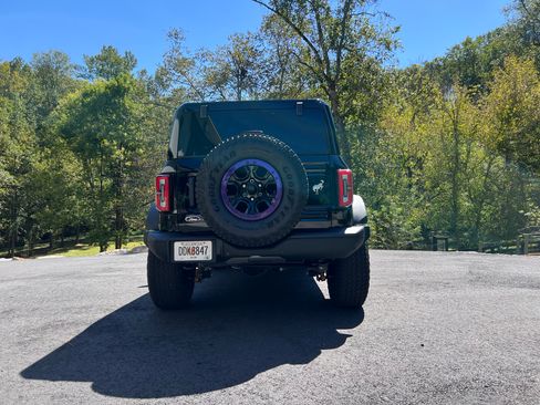 Used 2025 Ford Bronco Badlands image 5