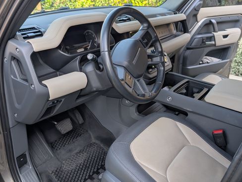 Used 2023 Land Rover Defender 110 X-Dynamic SE image 20