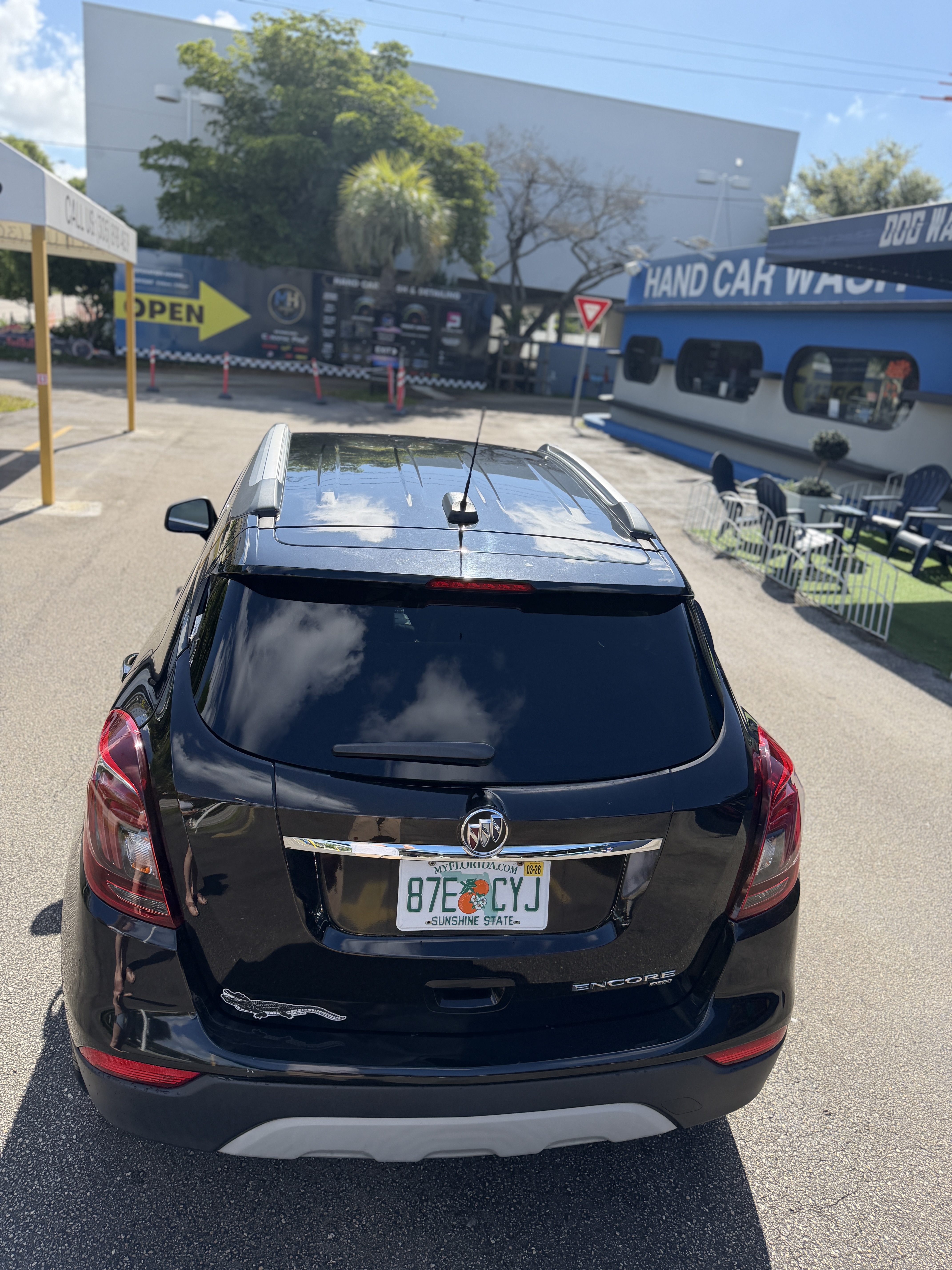 Used 2020 Buick Encore Preferred AWD/4WD image 9