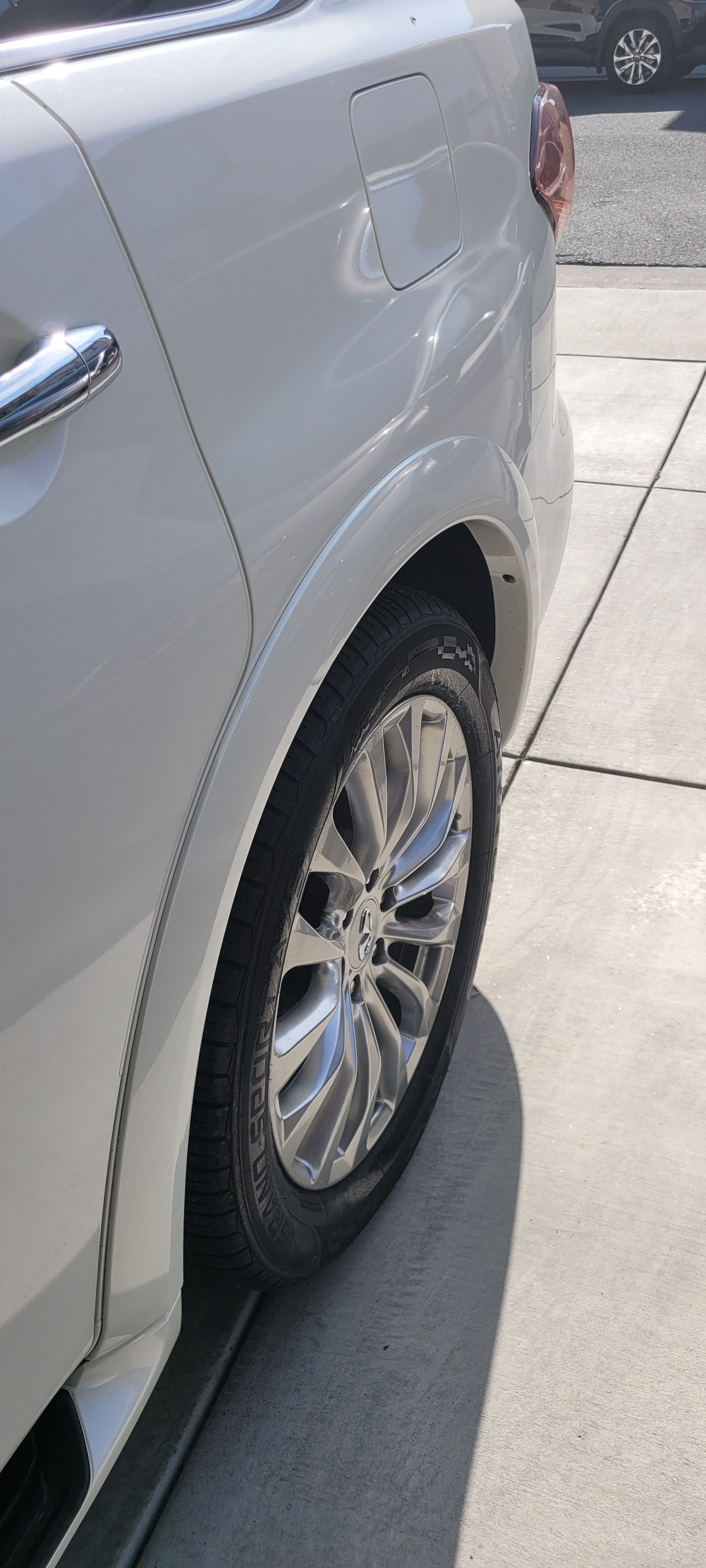 Used 2016 INFINITI QX80 2WD w/ 22" Wheel Package image 18