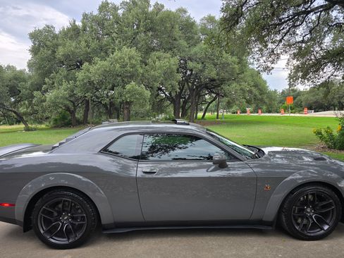 Used 2019 Dodge Challenger R/T Scat Pack image 5