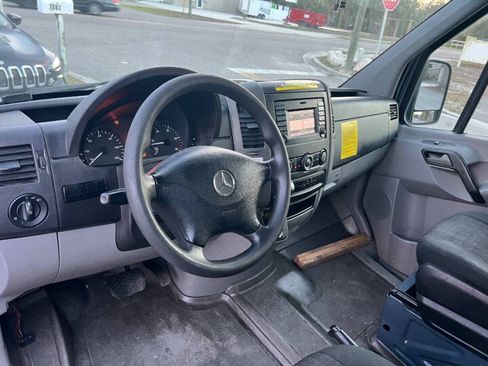 Used 2018 Mercedes-Benz Sprinter 2500 image 9