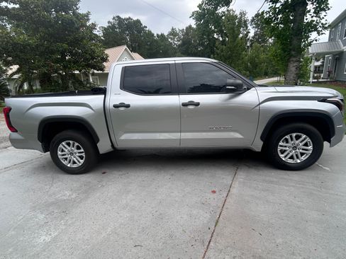 Used 2024 Toyota Tundra SR5 w/ SR5 Convenience Package RWD image 4