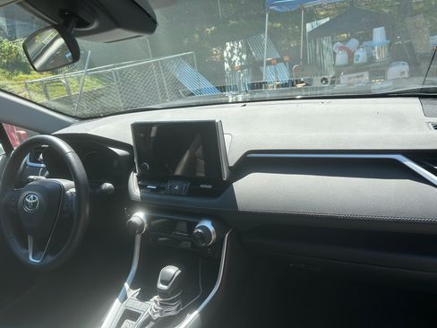 Used 2024 Toyota RAV4 XLE Premium image 8