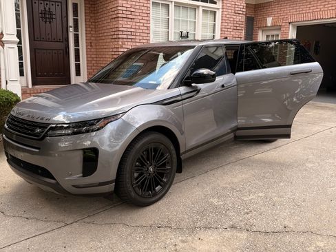 Used 2026 Land Rover Range Rover Evoque S AWD/4WD image 9
