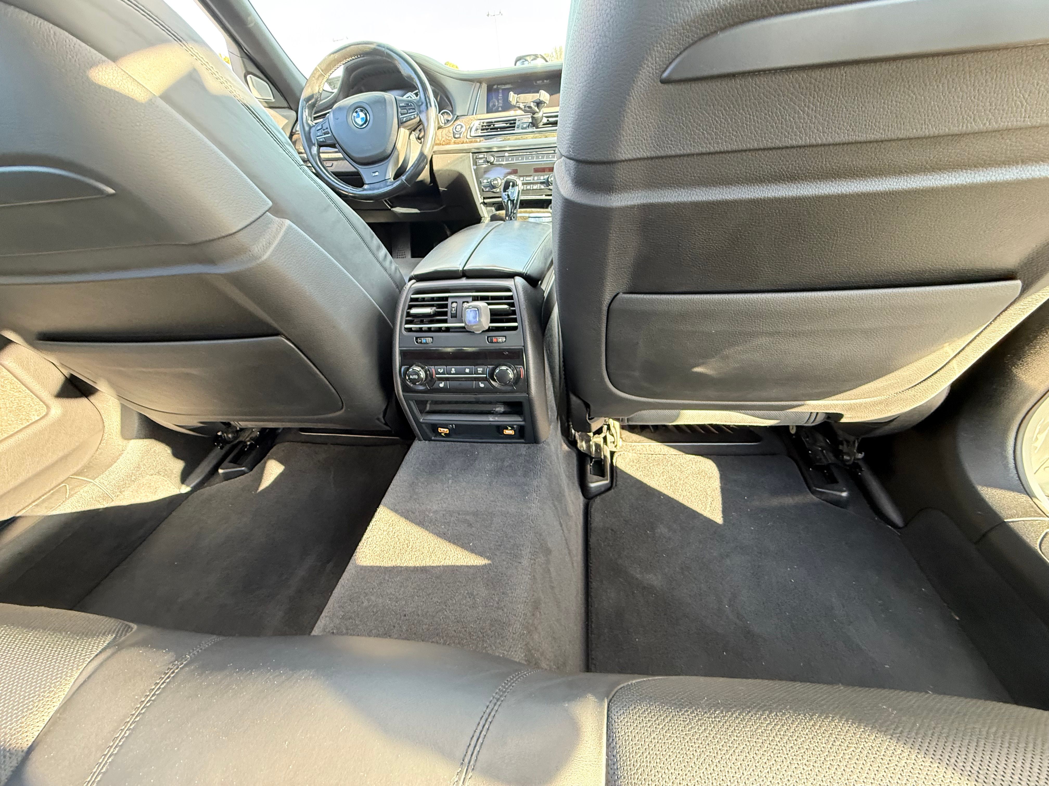 Used 2013 BMW 750Li xDrive AWD/4WD image 23