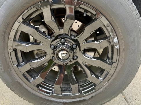 Used 2017 Ford F150 Lariat w/ Equipment Group 502A Luxury AWD/4WD image 14