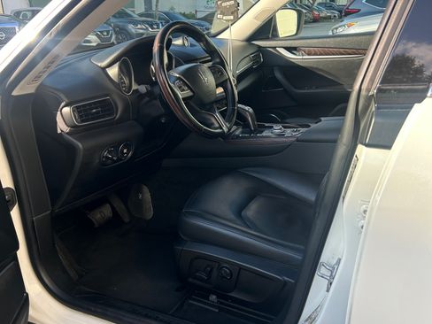 Used 2019 Maserati Levante image 16