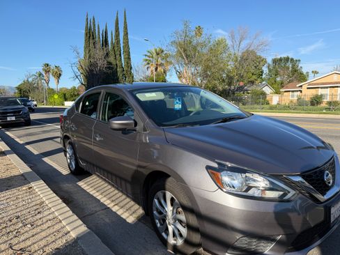 Used 2017 Nissan Sentra SV w/ Style Package image 6