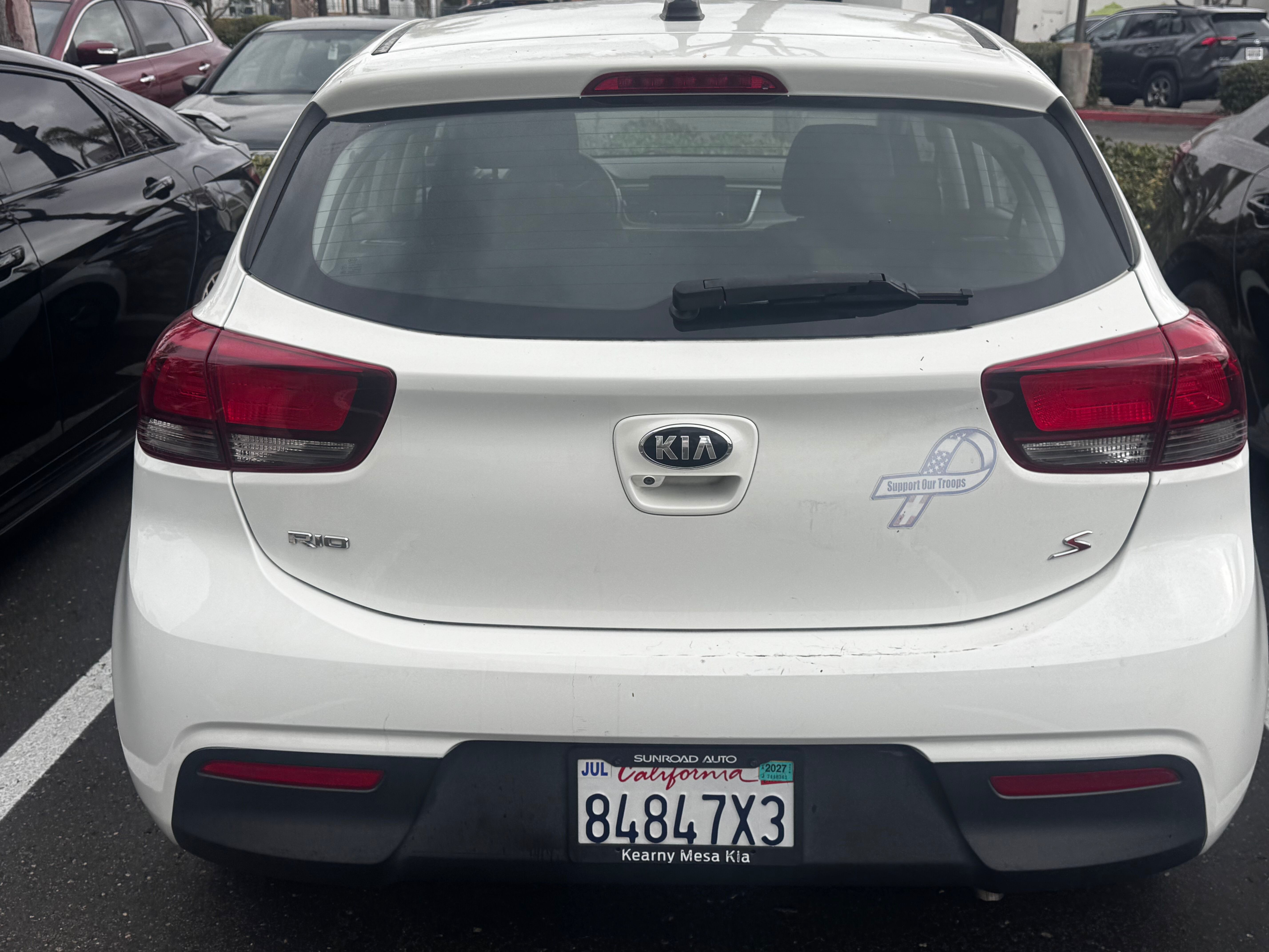Used 2020 Kia Rio S FWD image 2