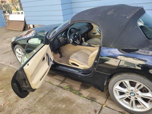 Used 2004 BMW Z4 3.0i image 13