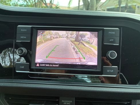 Used 2019 Volkswagen Jetta S w/ Driver Assistance Package FWD image 6