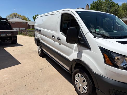 Used 2023 Ford E-Transit Low Roof RWD image 10