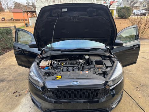 Used 2017 Ford Focus S image 2