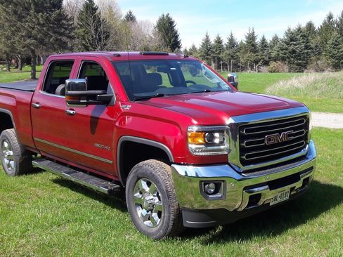 Used 2019 GMC Sierra 2500 SLT AWD/4WD image 2