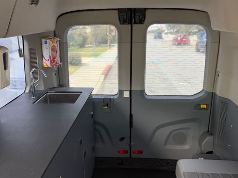 Used 2017 Ford Transit 350 XLT RWD image 2