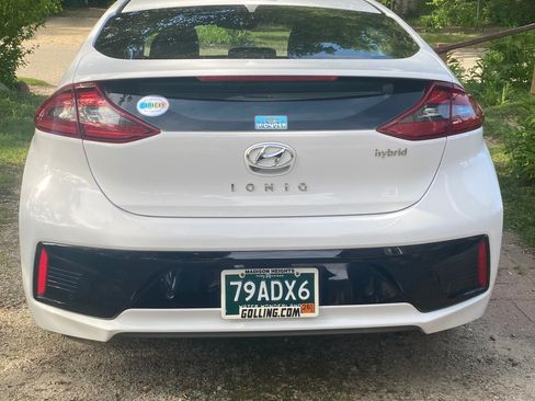 Used 2018 Hyundai Ioniq Limited w/ Limited Ultimate Package 03 FWD image 11