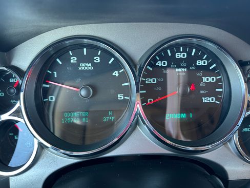 Used 2013 Chevrolet Silverado 3500 LT w/ Interior Plus Package image 11