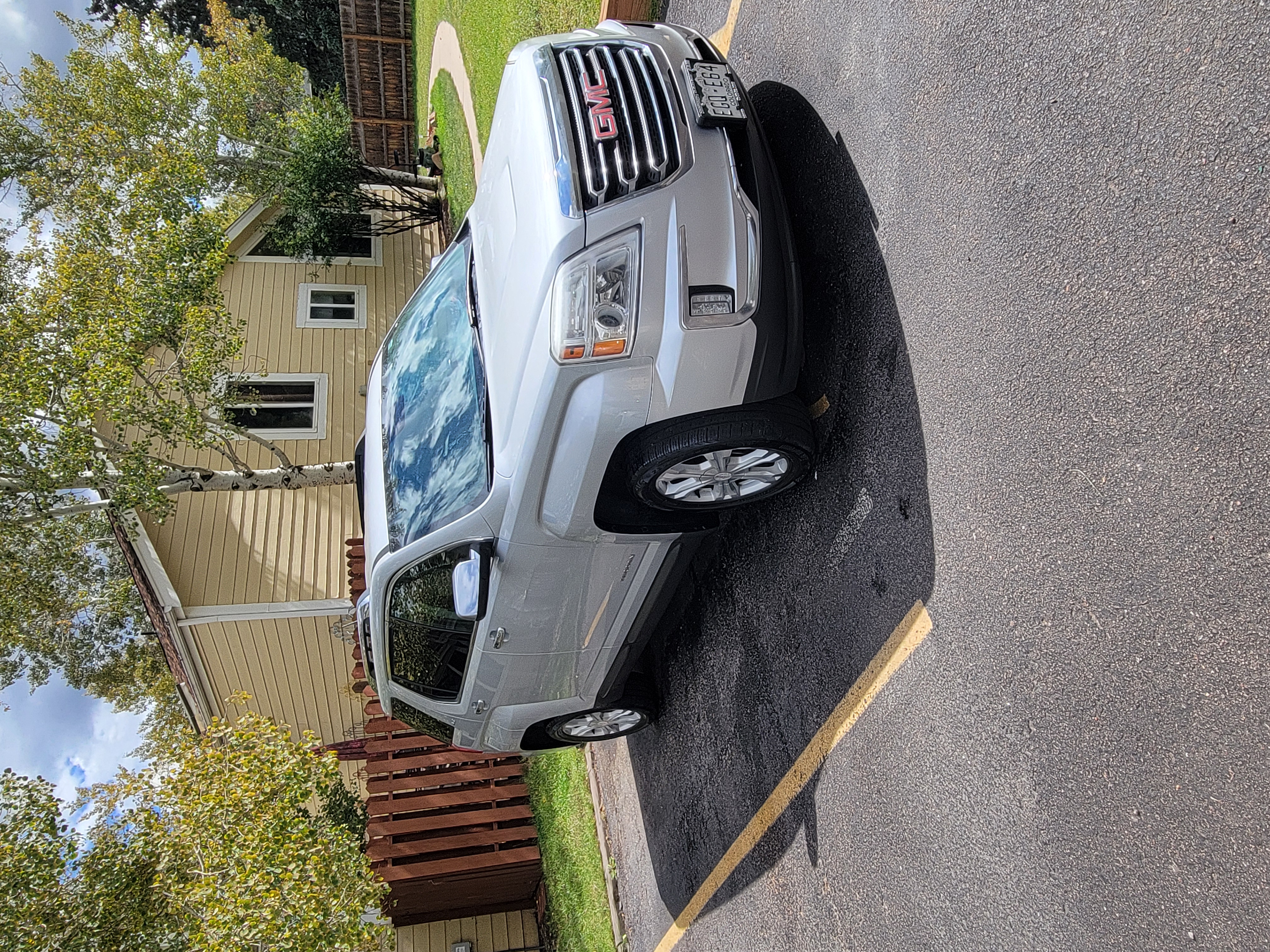 Used 2016 GMC Terrain SLT AWD/4WD image 1
