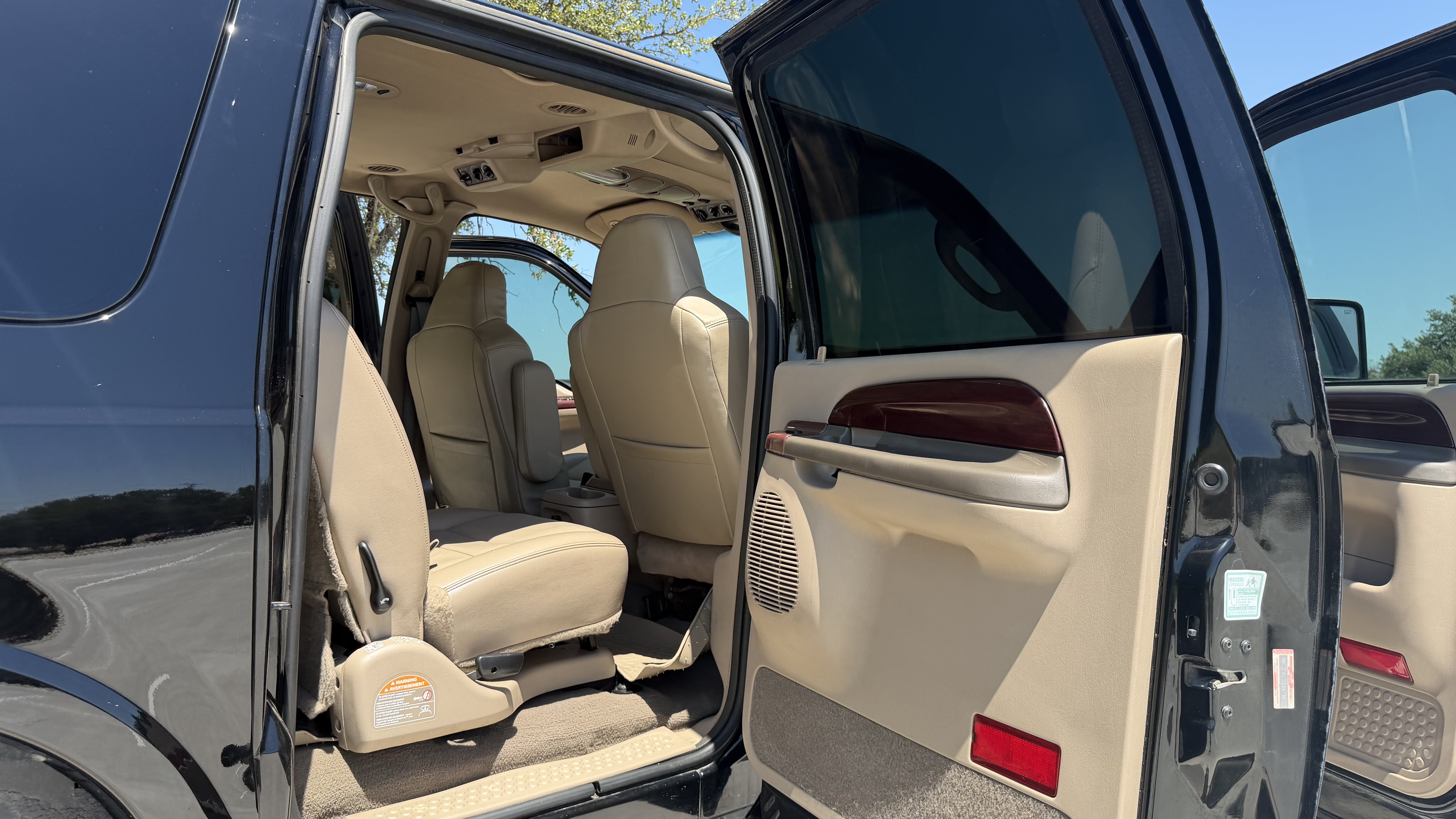 Used 2004 Ford Excursion Limited AWD/4WD image 21